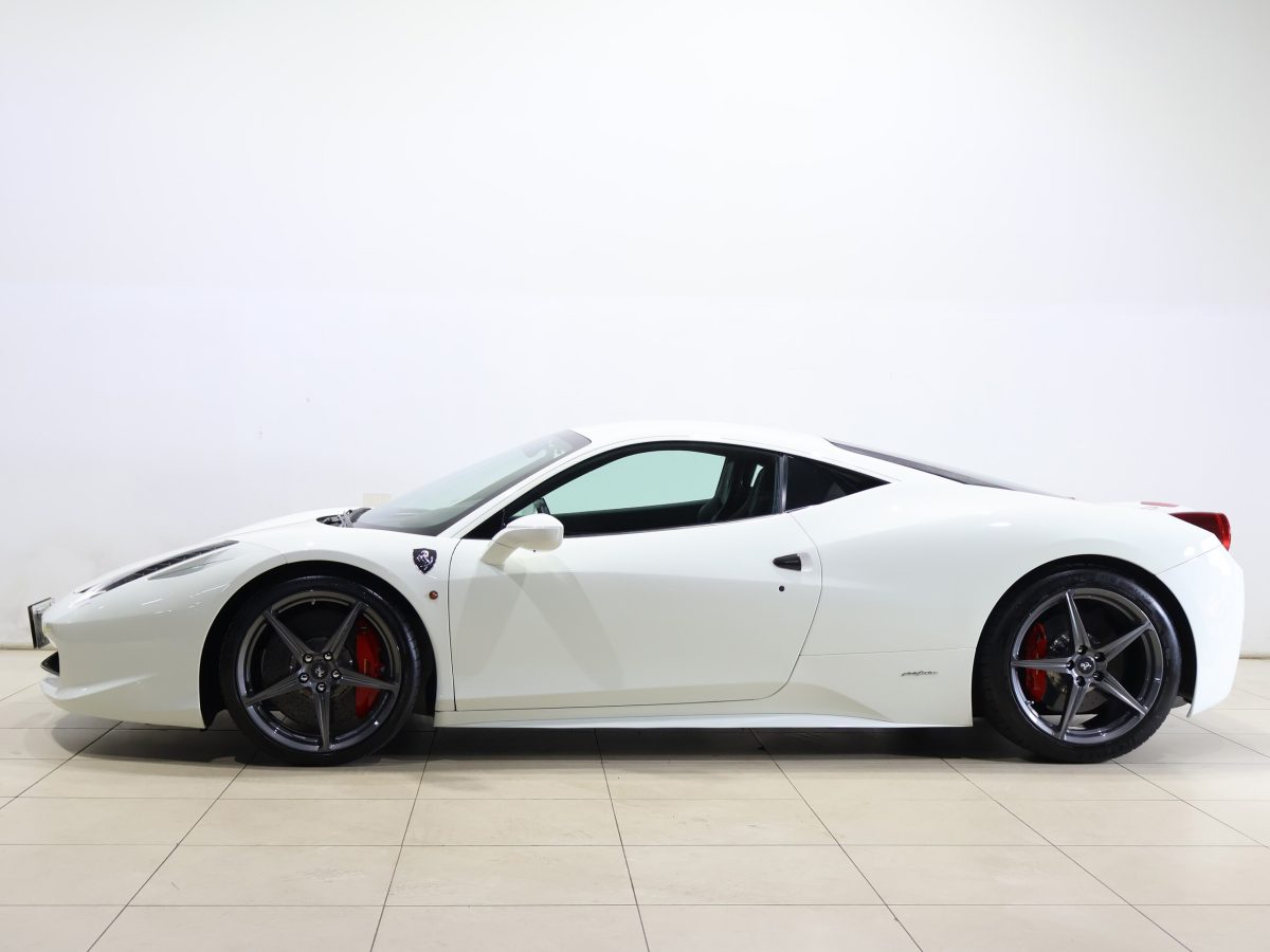 2013 Ferrari 458 Italia F1 DCT — Photo 2 / 32
