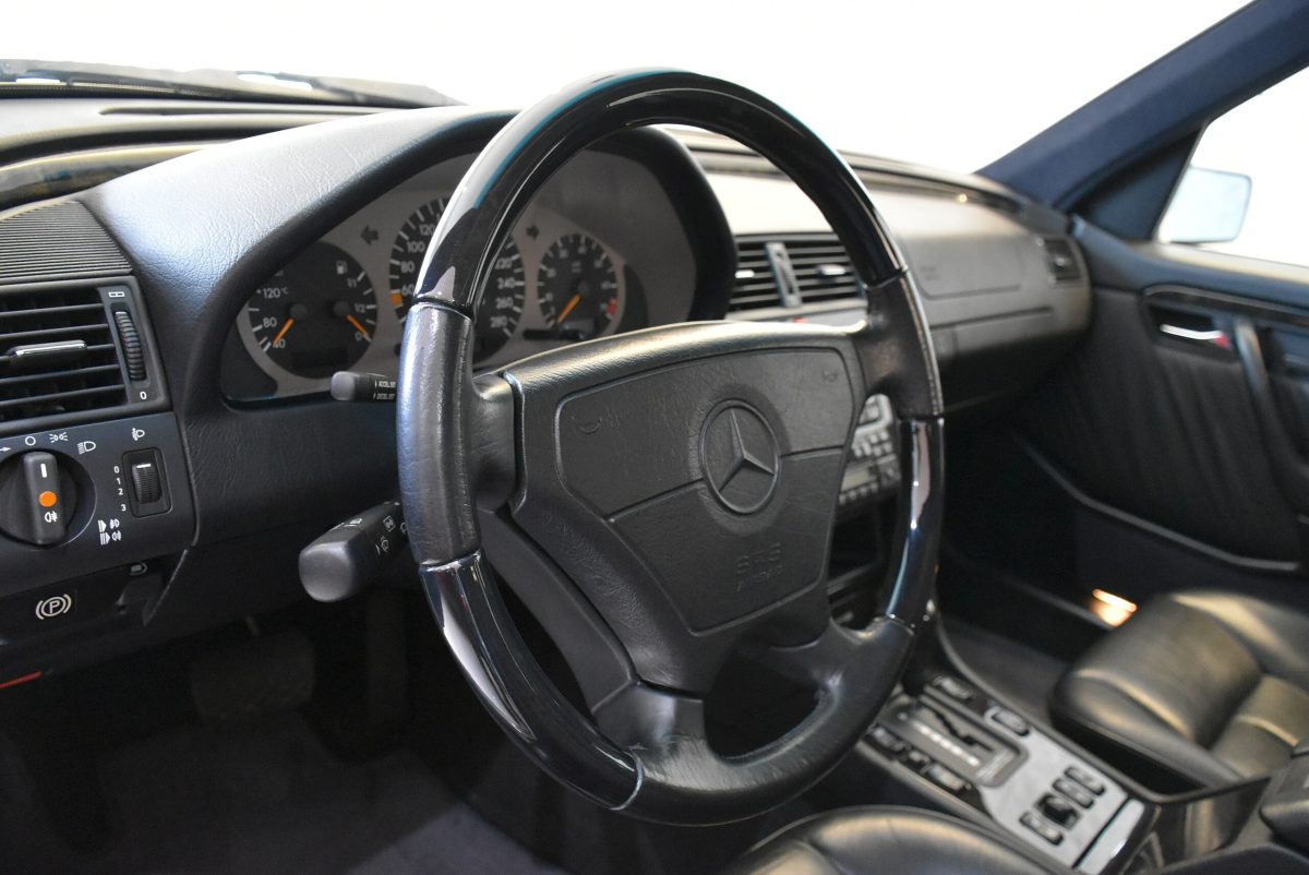 1995 Mercedes Benz C36 AMG — Photo 5 / 13