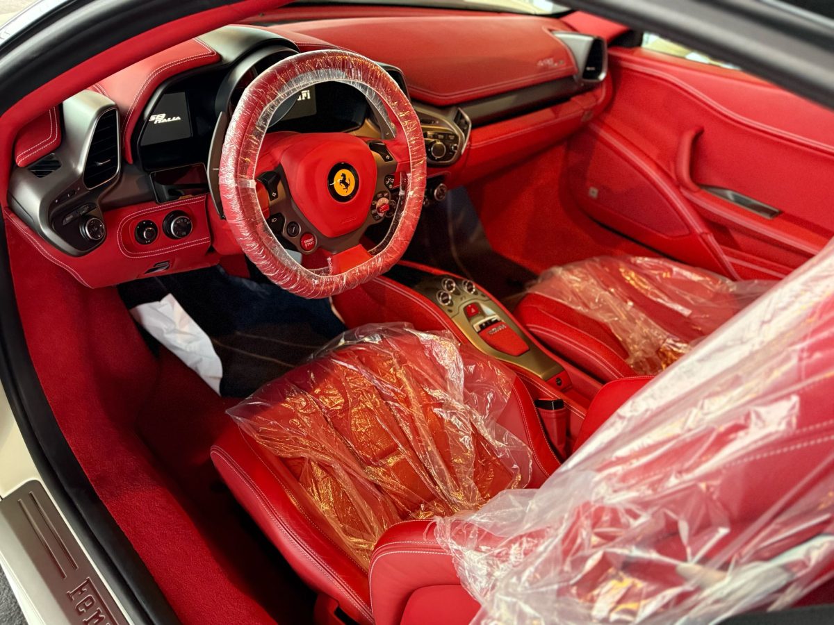 2011 Ferrari 458 Italia F1 DCT — Photo 4 / 10