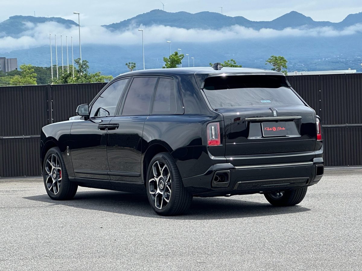 2025 Rolls-Royce Cullinan — Photo 2 / 22