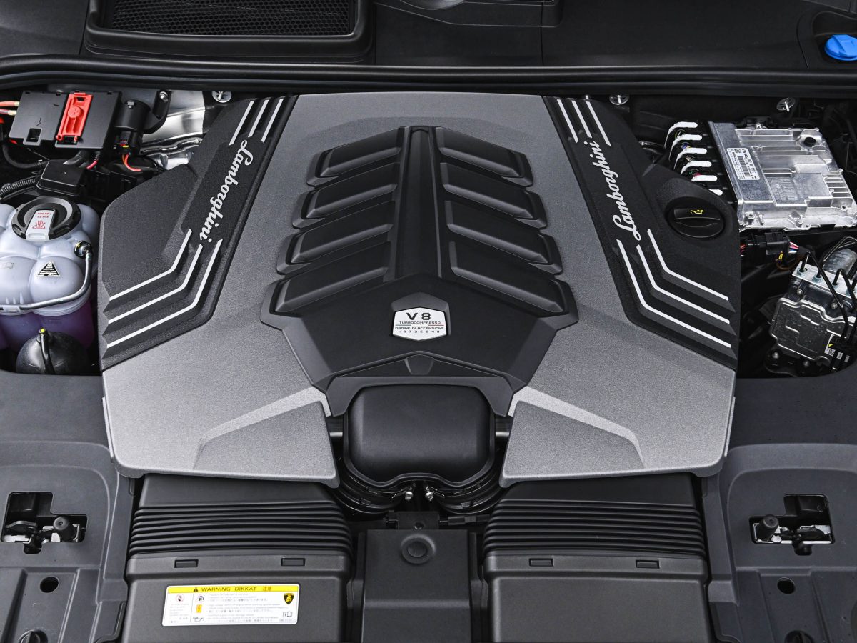 2025 Lamborghini Urus S — Photo 24 / 25