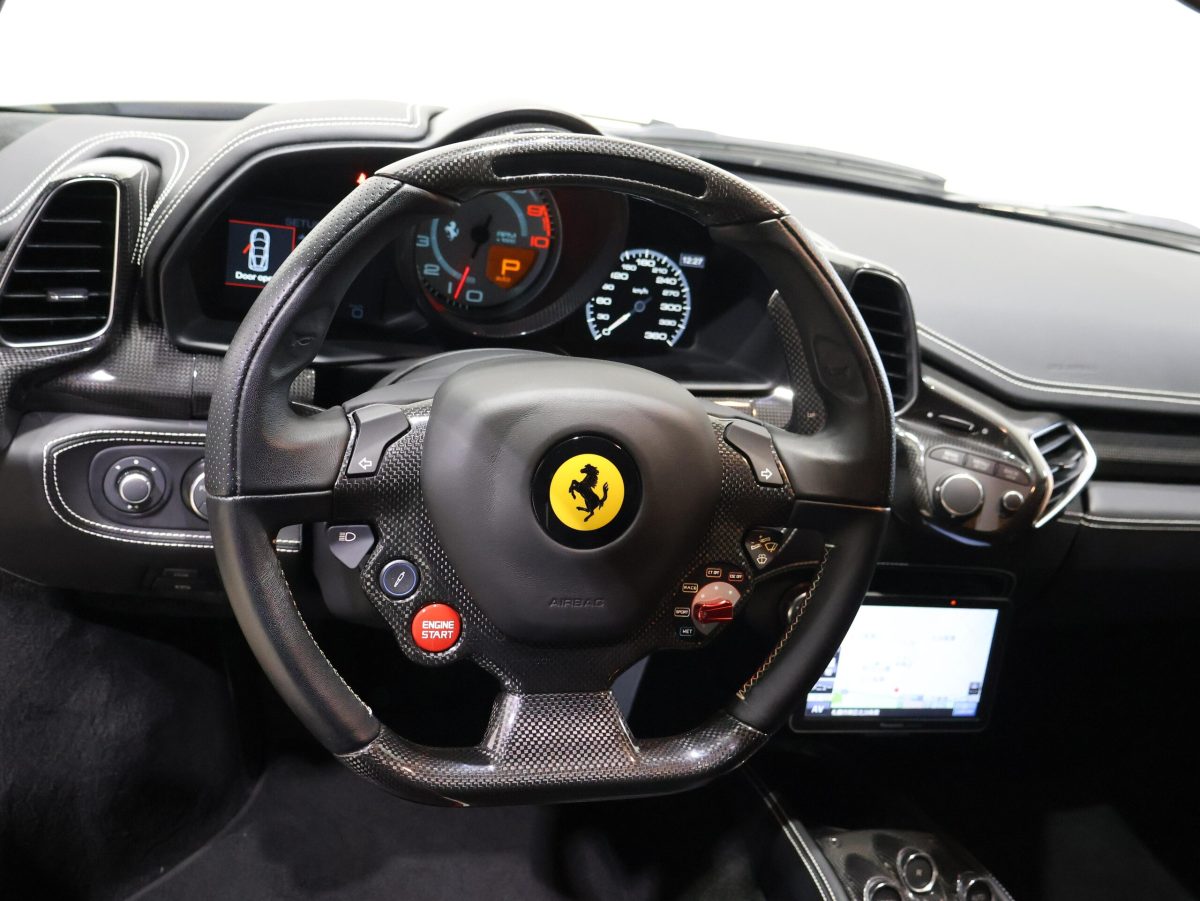 2013 Ferrari 458 Italia F1 DCT — Photo 7 / 32