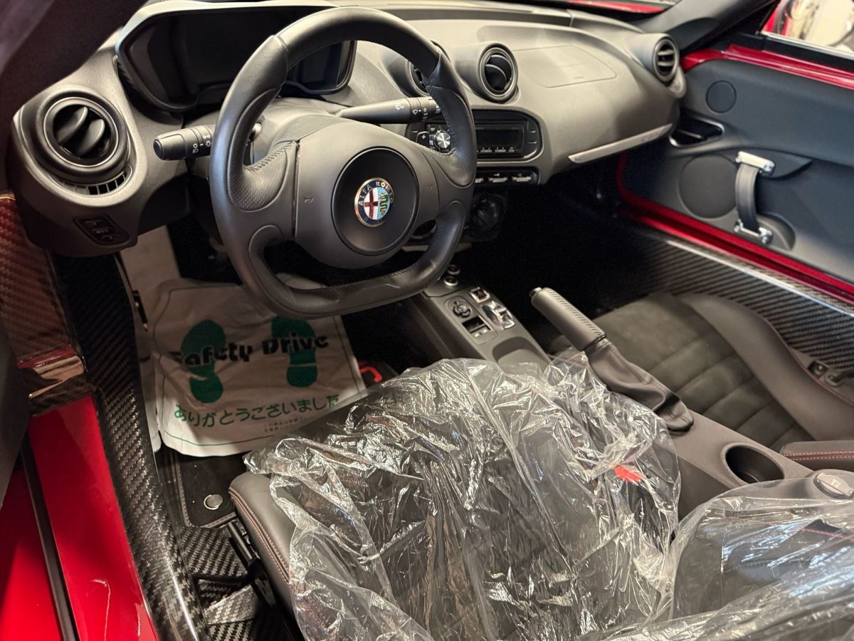 2016 Alfa Romeo 4C — Photo 4 / 5