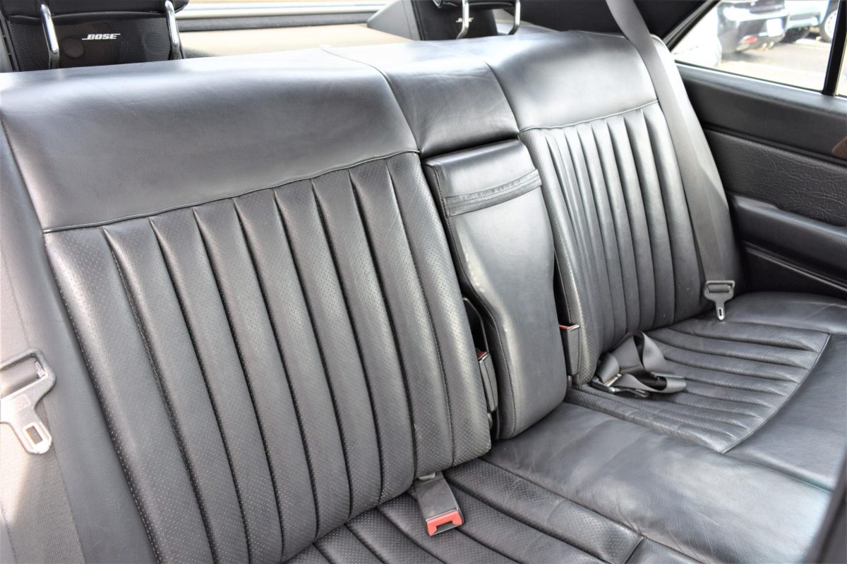 1988 Mercedes Benz 300E 3.2 AMG — Photo 16 / 20