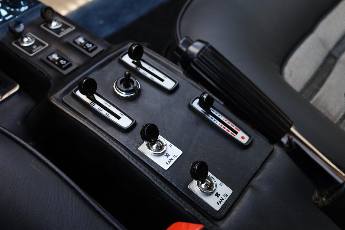 1981 Ferrari 512 BBi — Photo 15 / 21