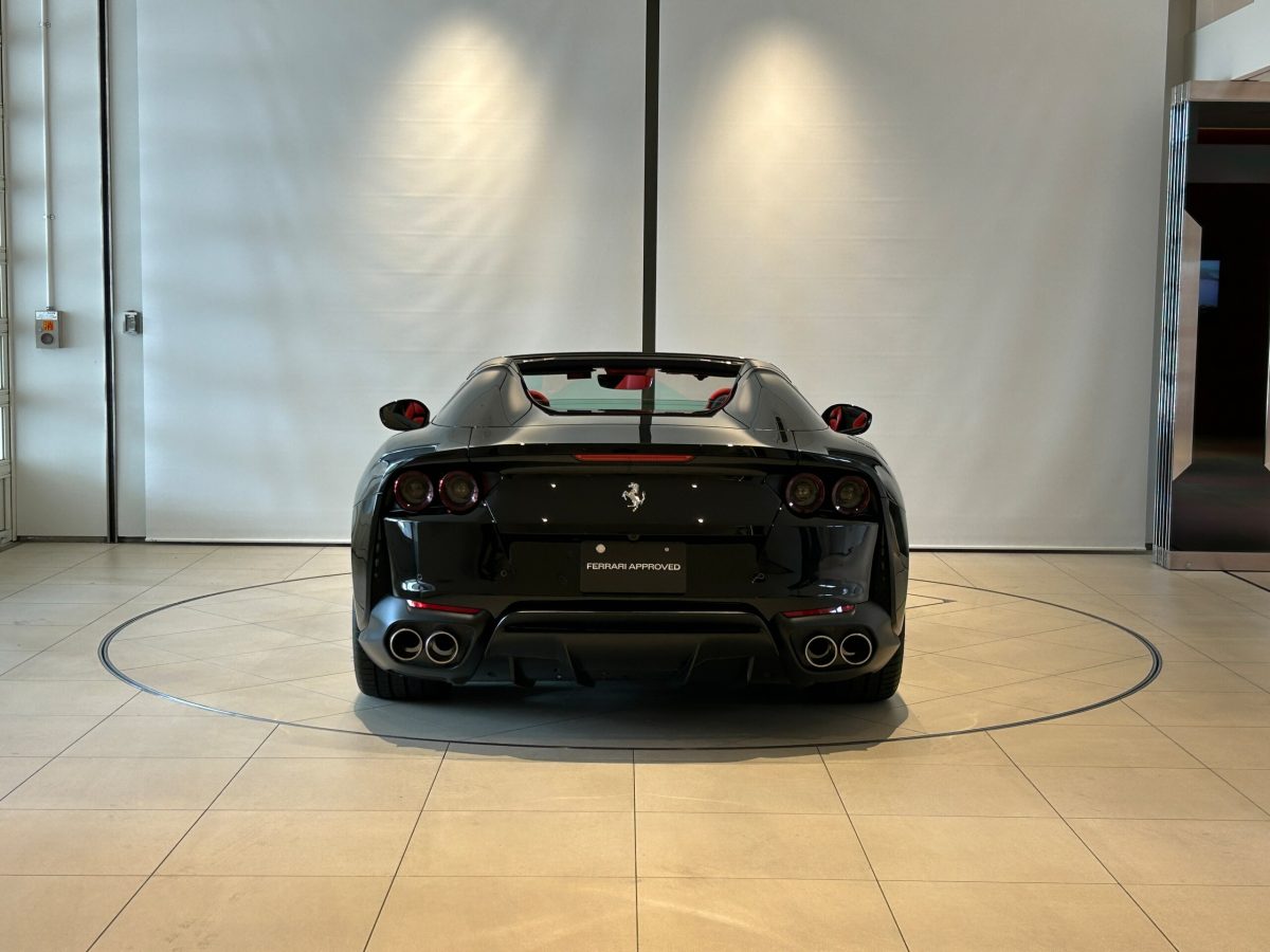 2021 Ferrari 812GTS — Photo 4 / 21