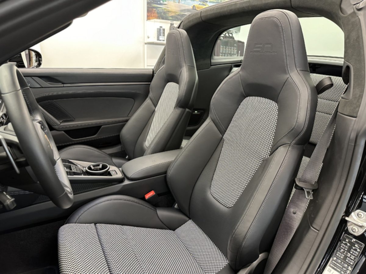 2023 Porsche 911 Targa — Photo 8 / 14