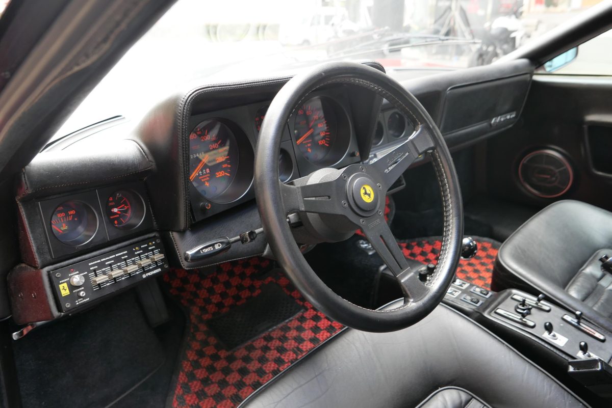 1983 Ferrari 512 BBi — Photo 7 / 39