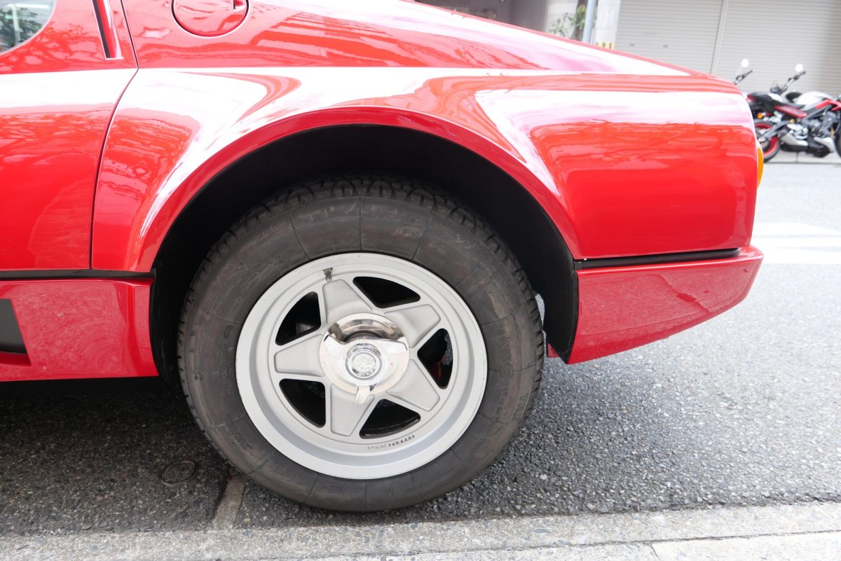 1983 Ferrari 512 BBi — Photo 23 / 39