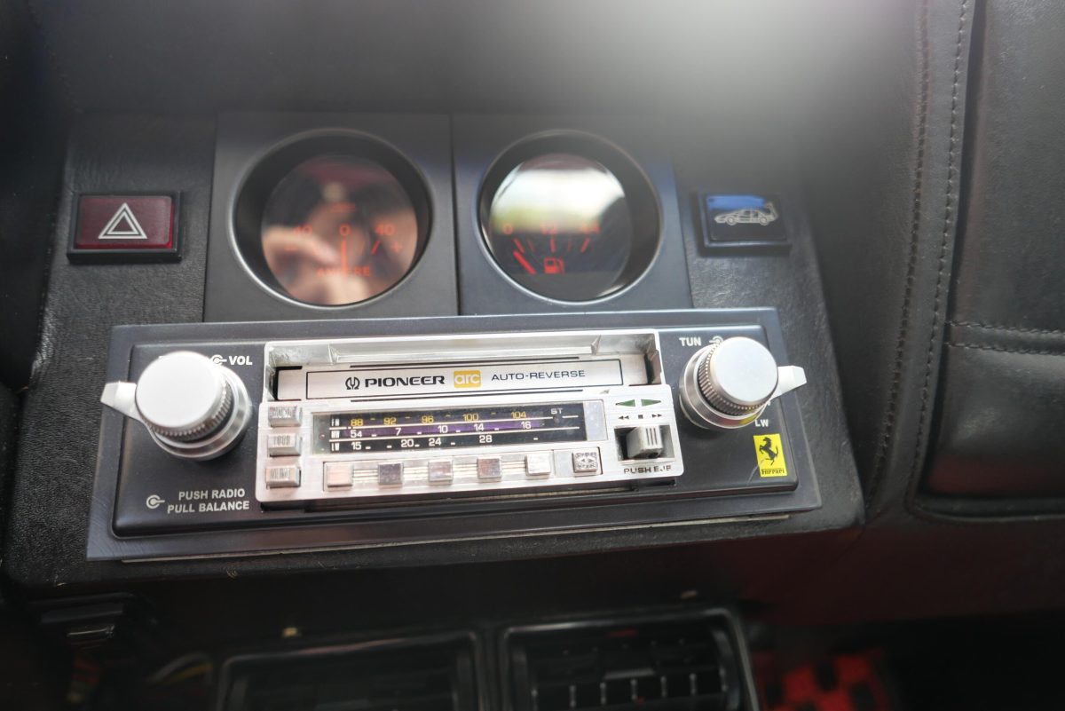 1983 Ferrari 512 BBi — Photo 27 / 39