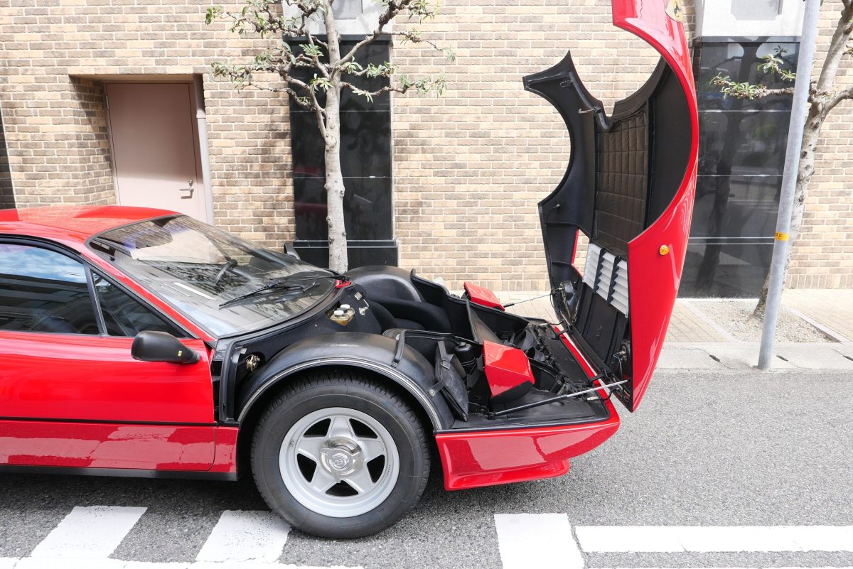 1983 Ferrari 512 BBi — Photo 34 / 39