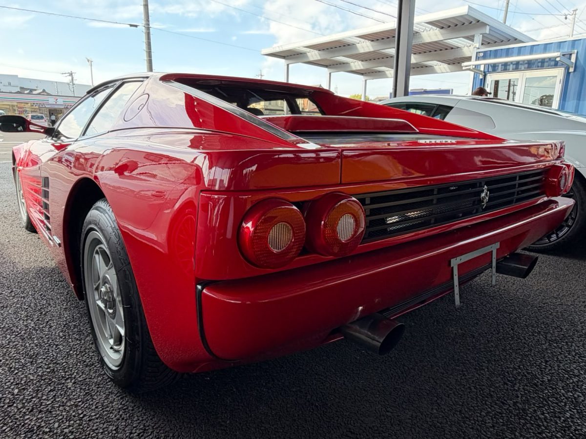 1988 Ferrari Testarossa — Photo 4 / 19