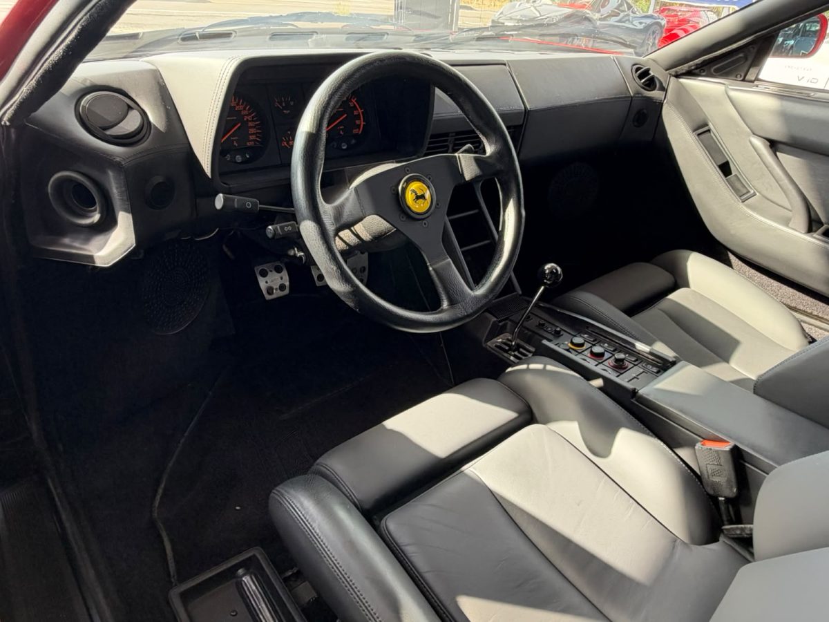 1988 Ferrari Testarossa — Photo 7 / 19