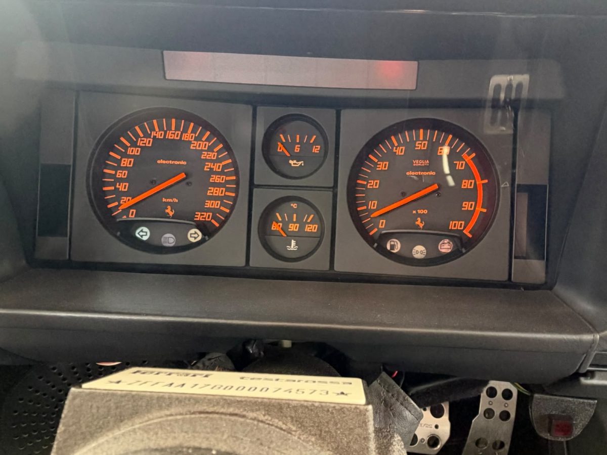 1988 Ferrari Testarossa — Photo 8 / 19