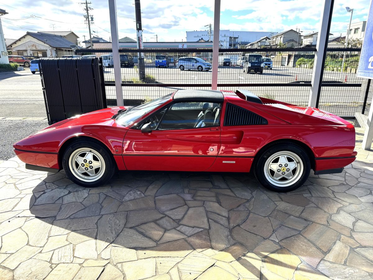 1990 Ferrari 328GTS — Photo 6 / 66