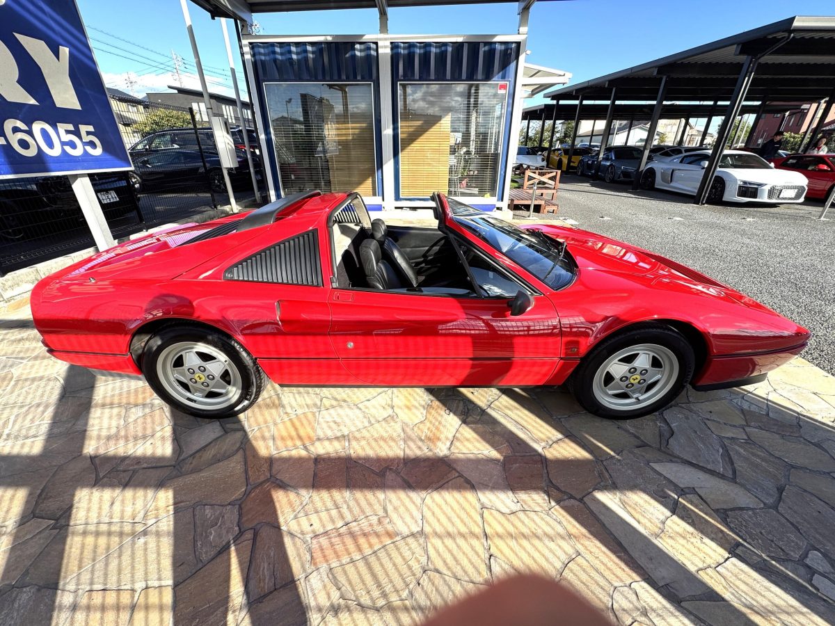 1990 Ferrari 328GTS — Photo 7 / 66