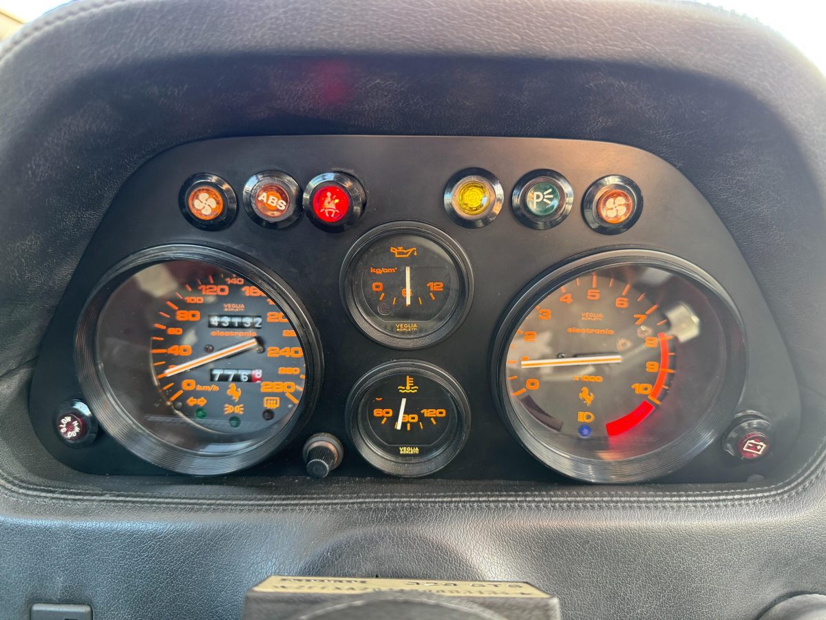 1990 Ferrari 328GTS — Photo 12 / 66