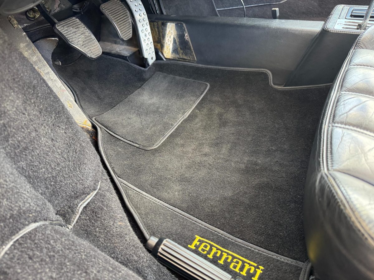 1990 Ferrari 328GTS — Photo 15 / 66