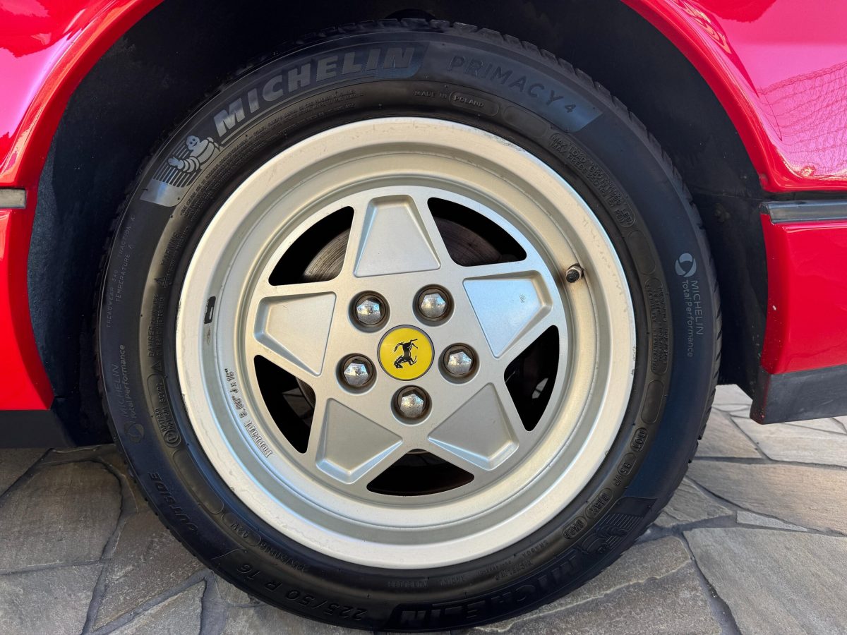 1990 Ferrari 328GTS — Photo 34 / 66