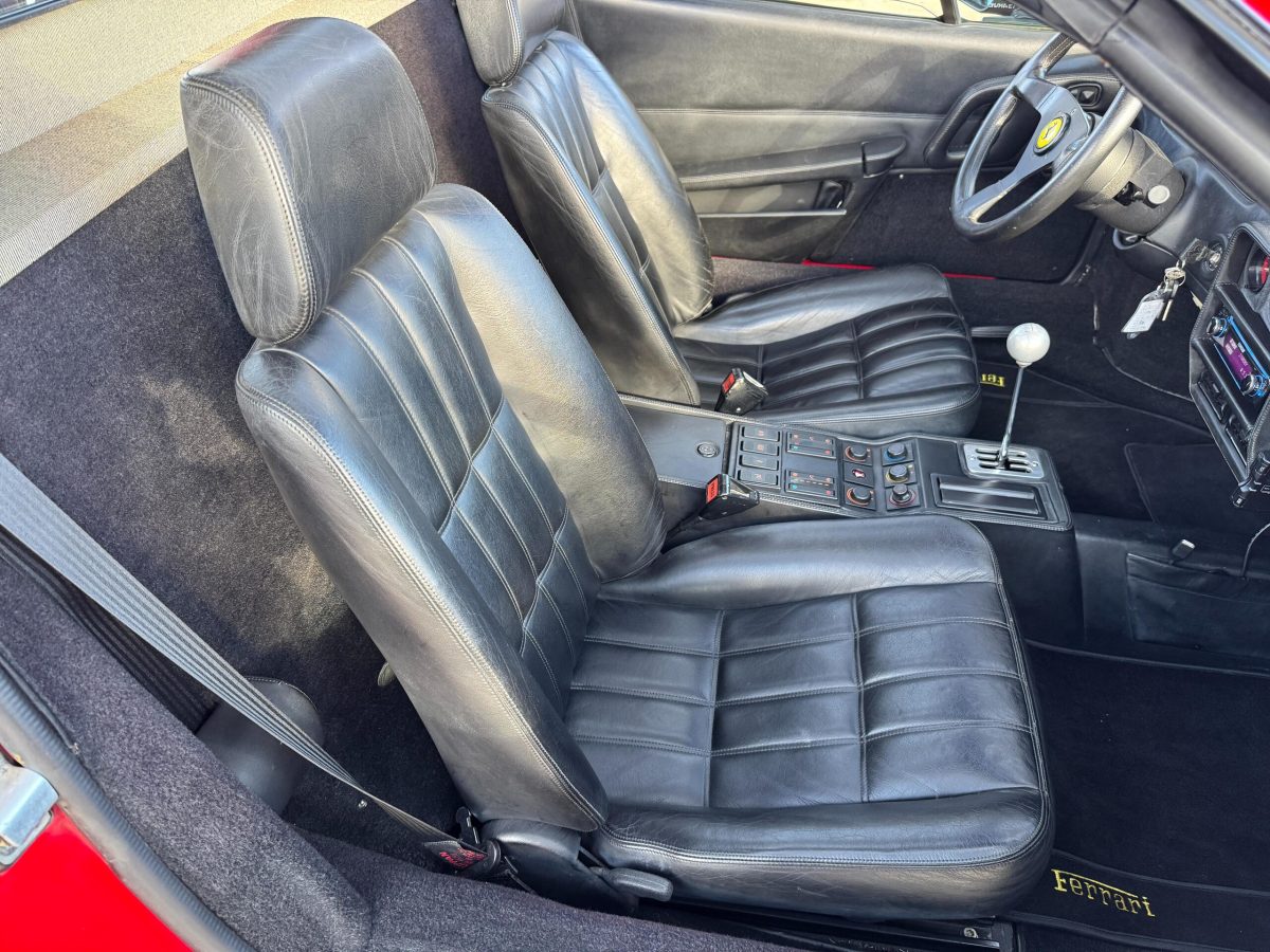 1990 Ferrari 328GTS — Photo 36 / 66