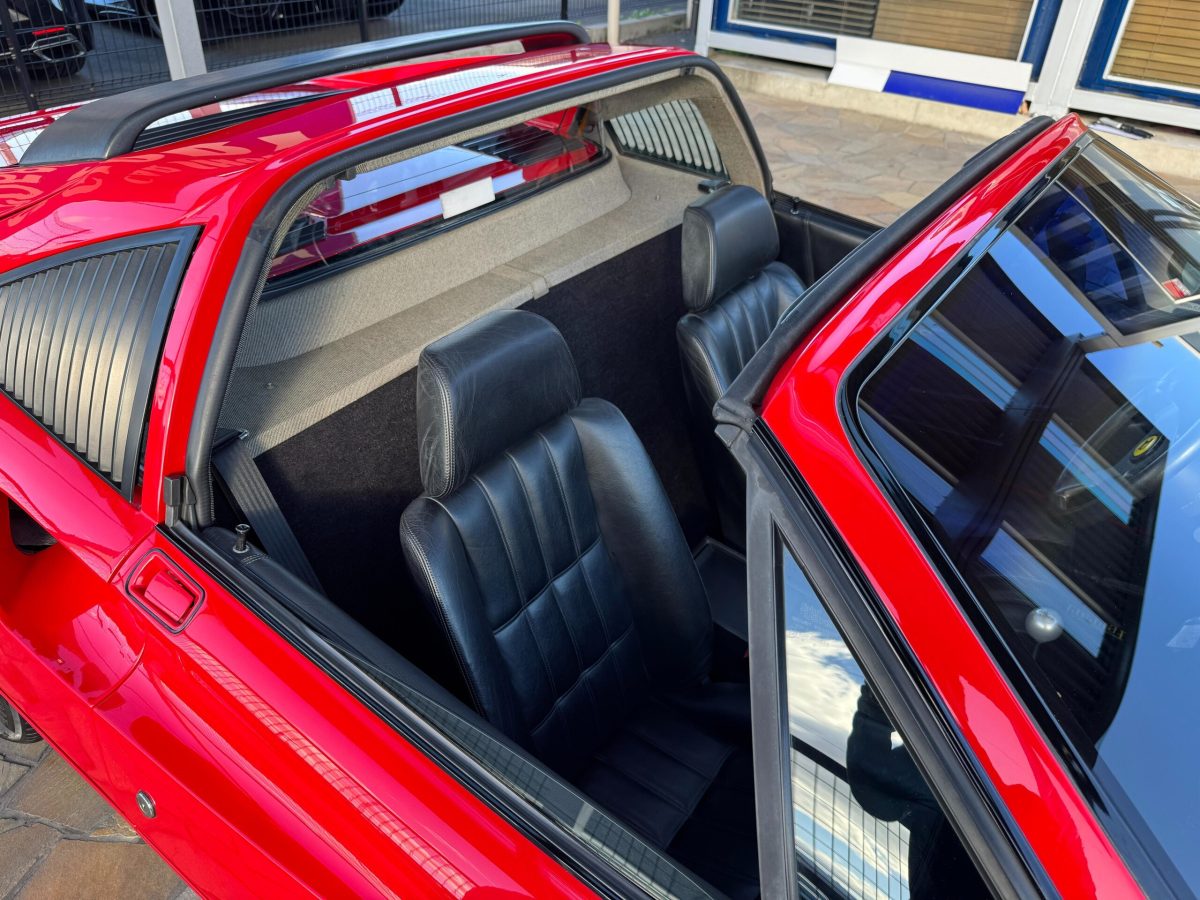 1990 Ferrari 328GTS — Photo 40 / 66
