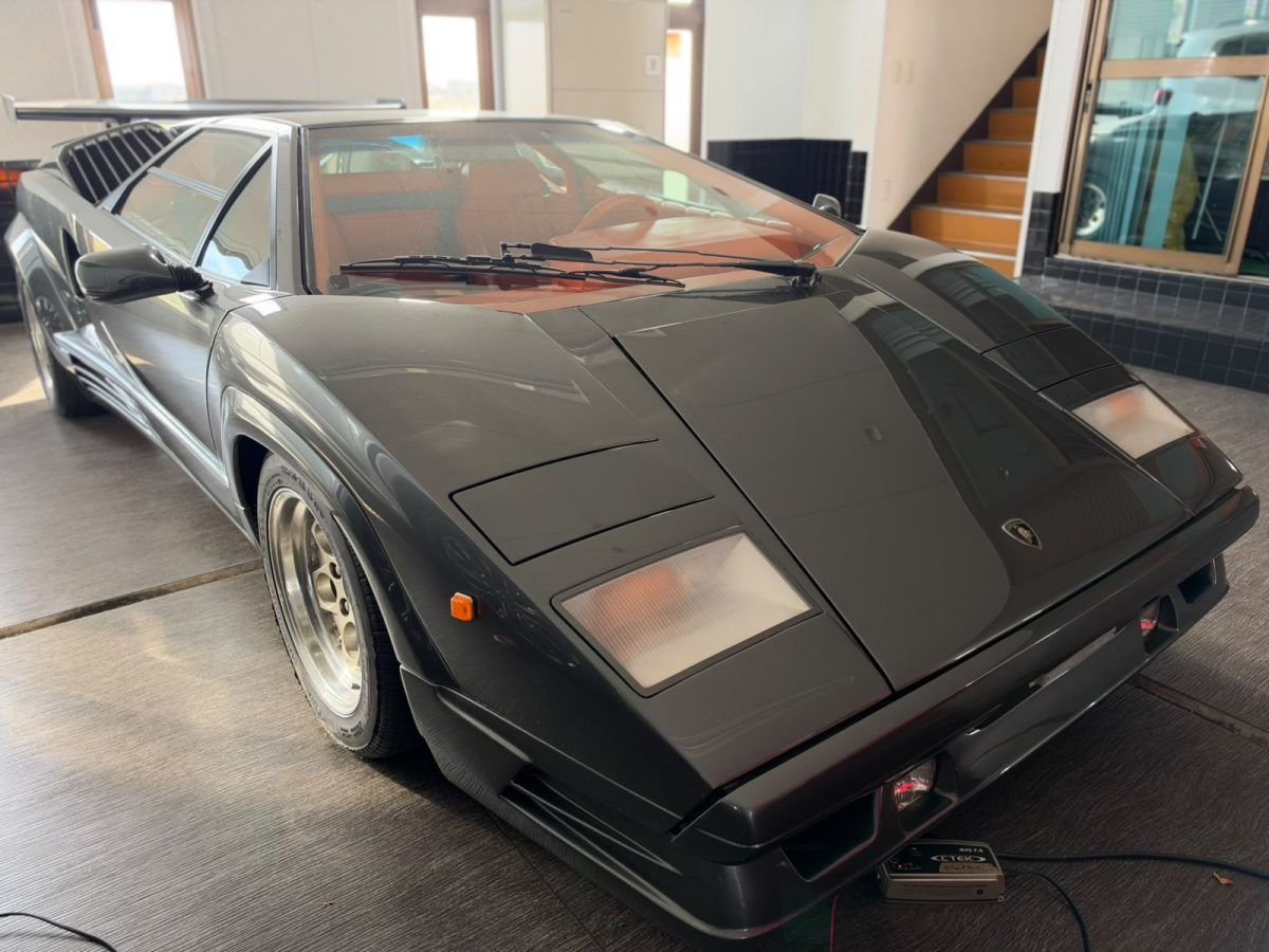 1990 Lamborghini Countach Anniversary Edition 25th Anniversary for sale in Japan