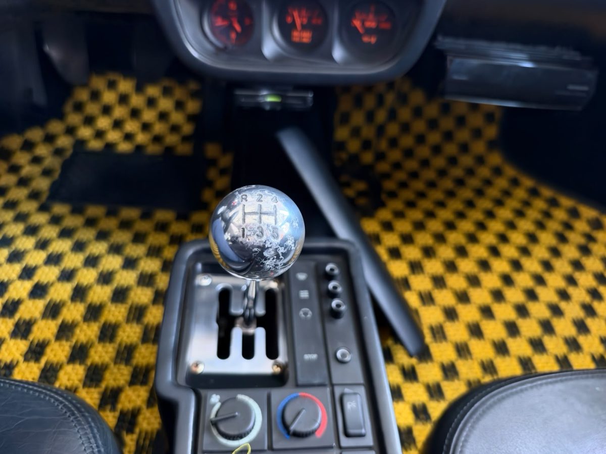 1994 Ferrari 512TR — Photo 10 / 17