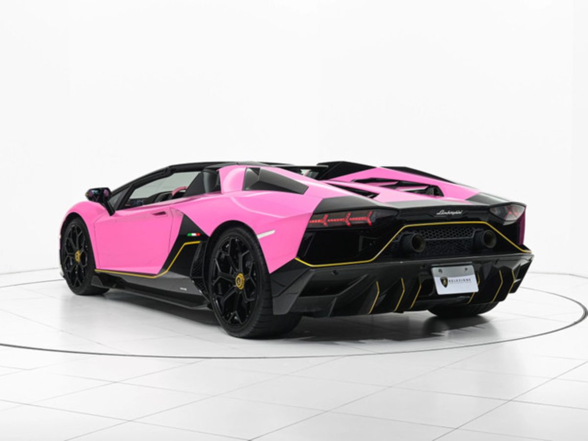 2022 Lamborghini Aventador Roadster LP780-4 Ultimae — Photo 4 / 25