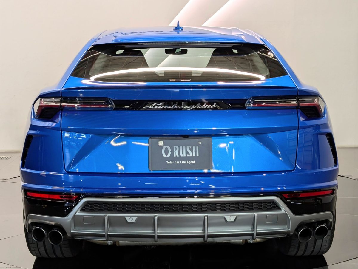 2019 Lamborghini Urus — Photo 2 / 21