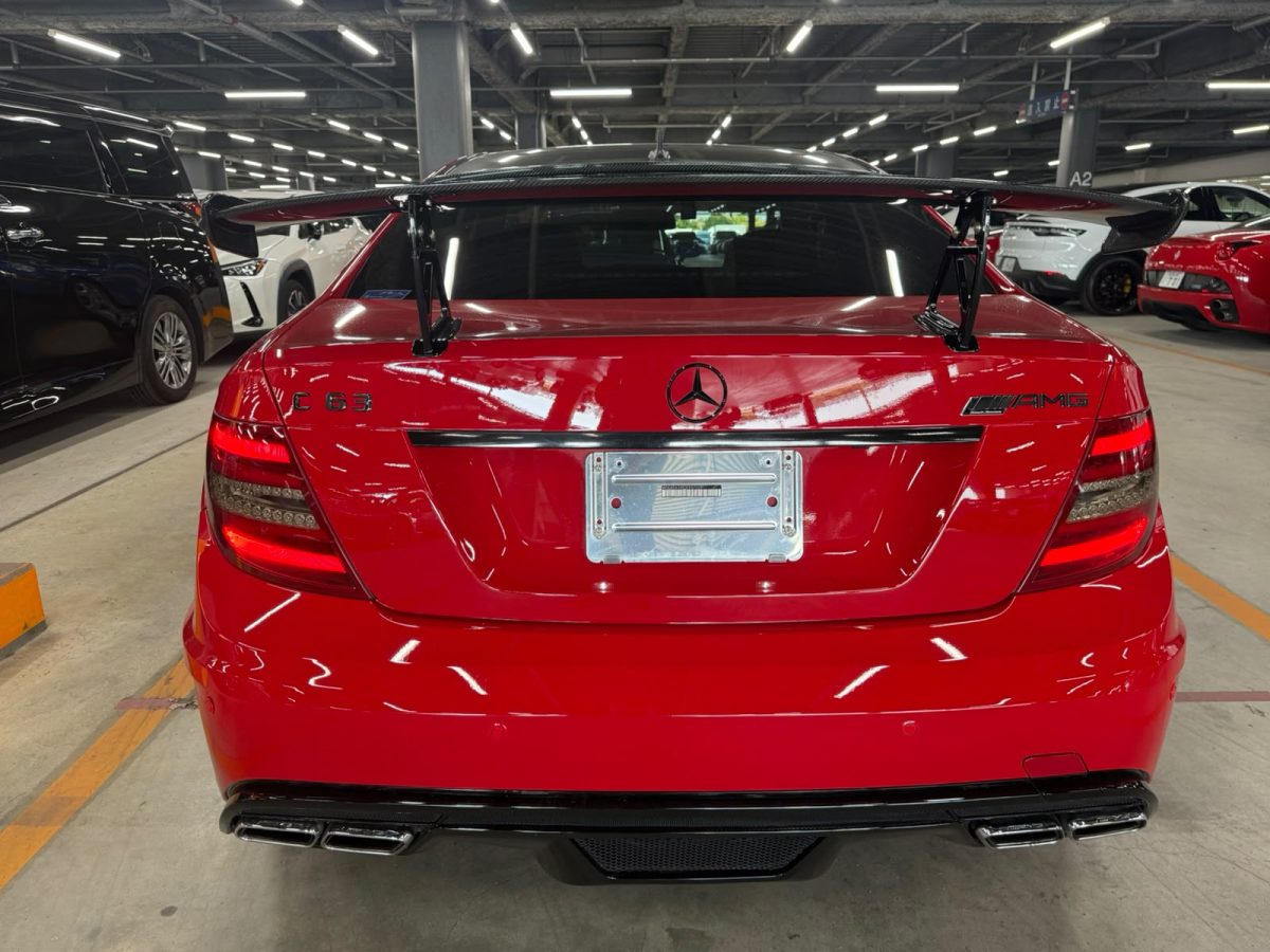 2012 Mercedes Benz C63 AMG Black Series — Photo 4 / 12