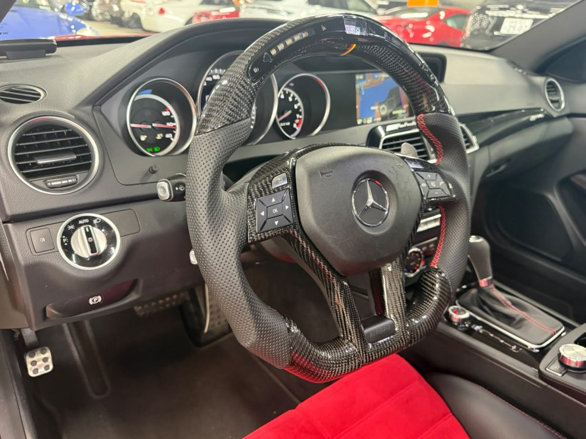 2012 Mercedes Benz C63 AMG Black Series — Photo 8 / 12