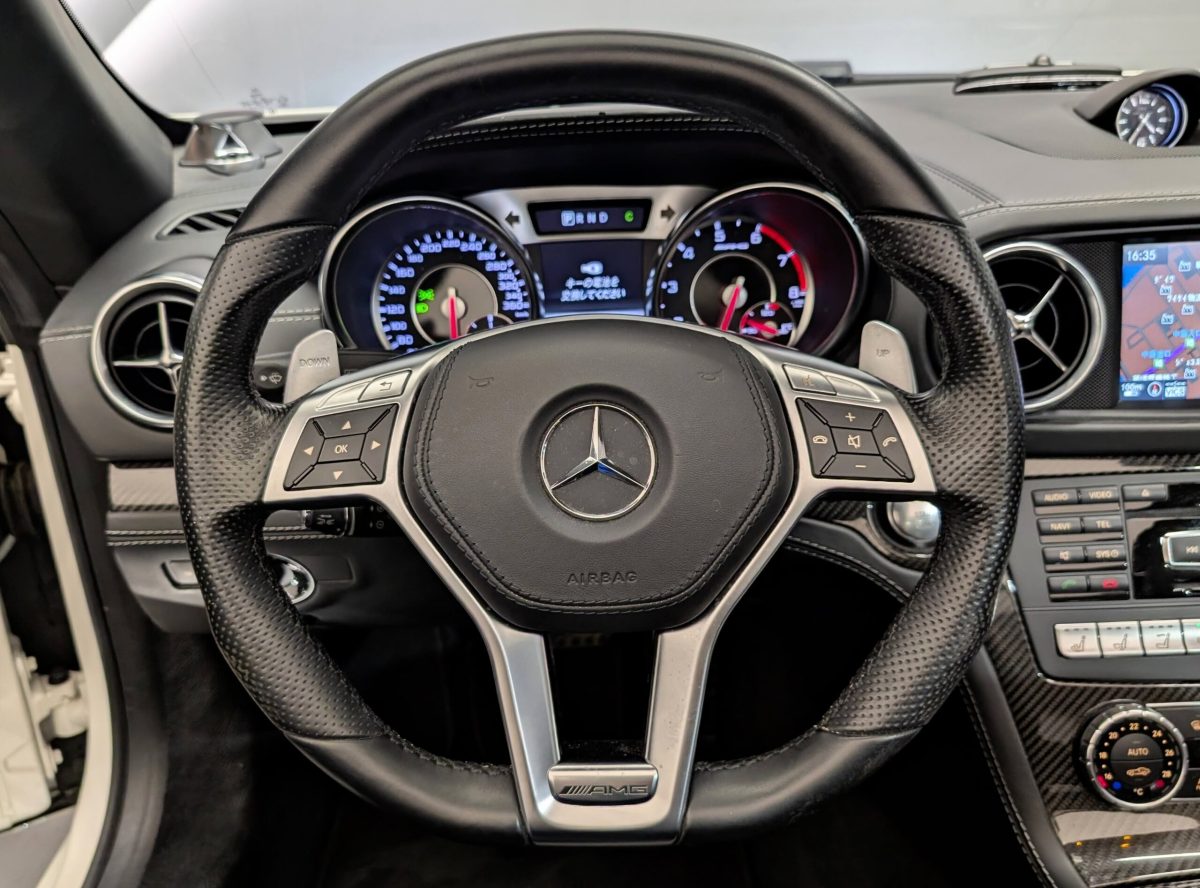 2013 Mercedes Benz SL65 AMG — Photo 9 / 37