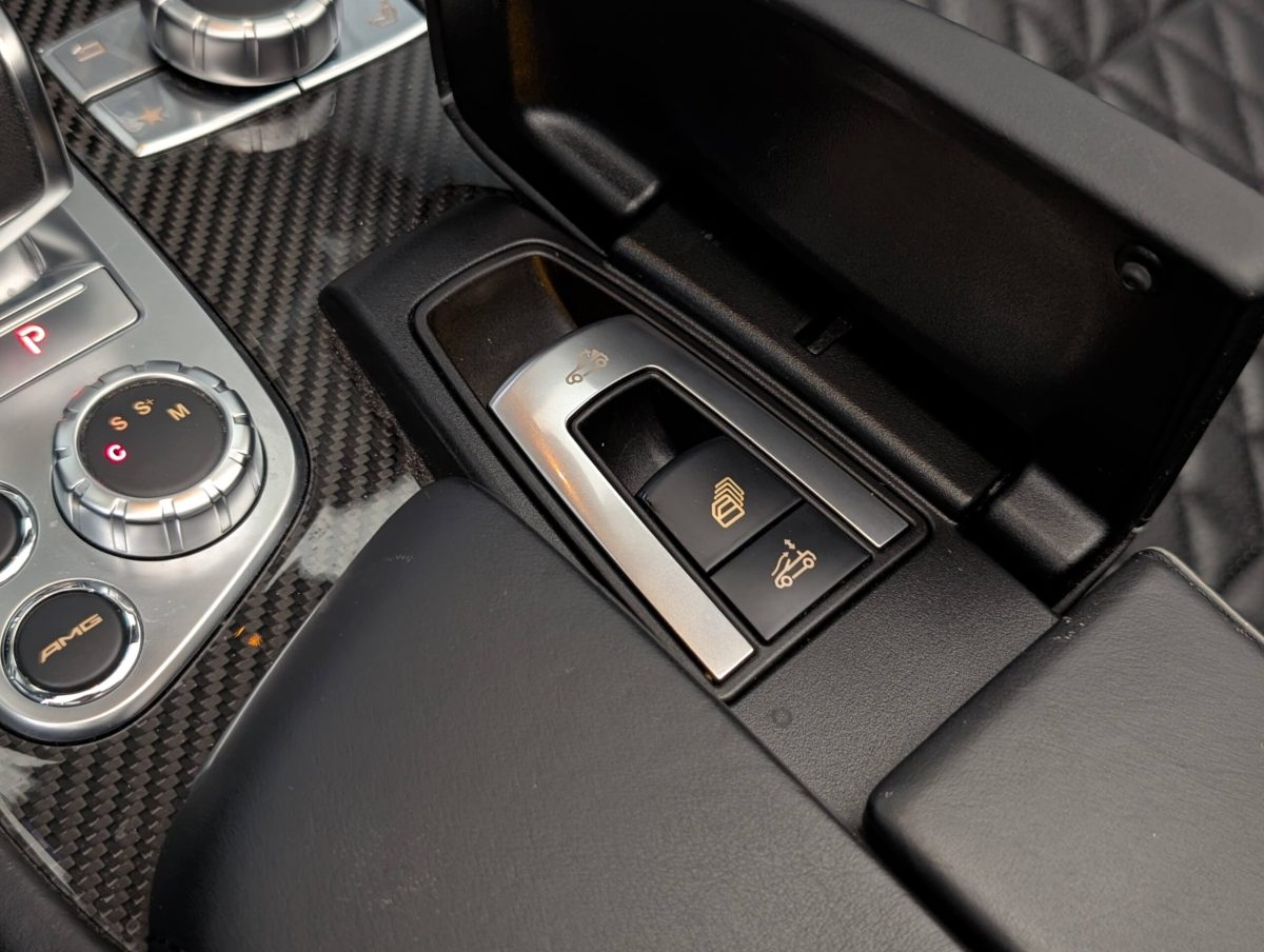 2013 Mercedes Benz SL65 AMG — Photo 29 / 37