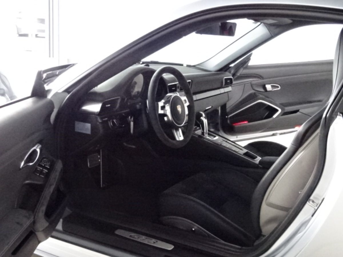 2015 Porsche 911 GT3 — Photo 16 / 74