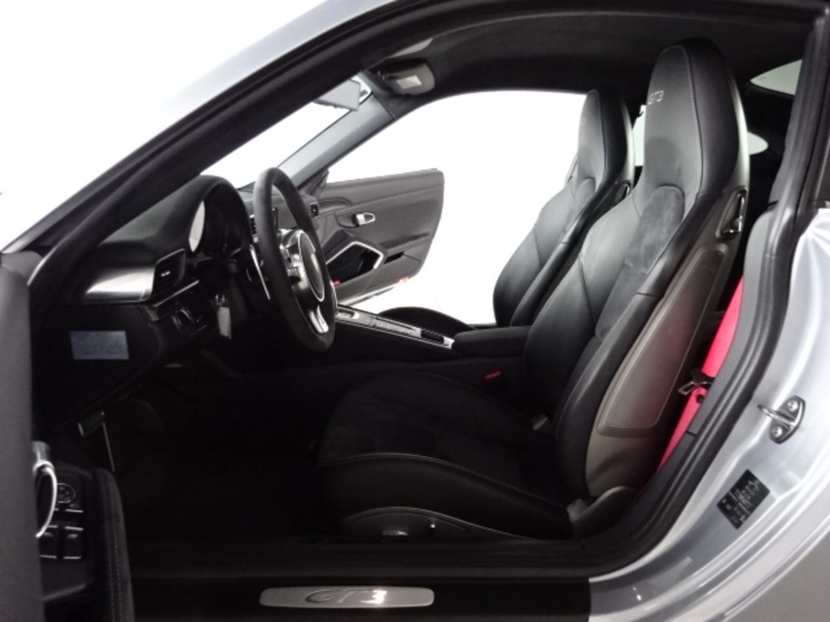 2015 Porsche 911 GT3 — Photo 18 / 74