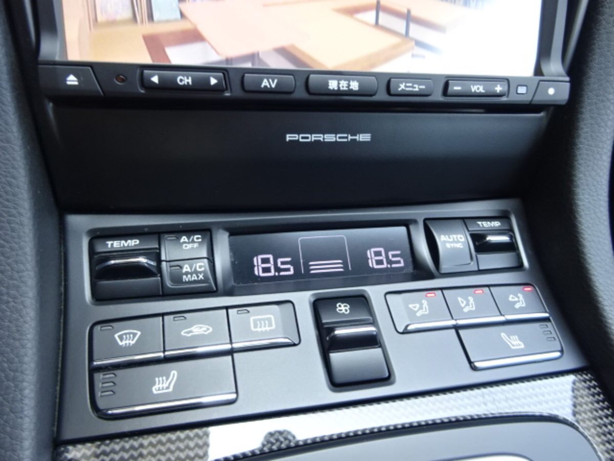 2015 Porsche 911 GT3 — Photo 28 / 74