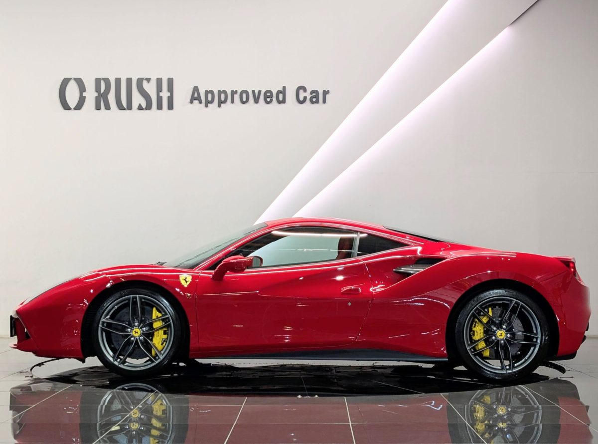 2016 Ferrari 488GTB — Photo 6 / 39