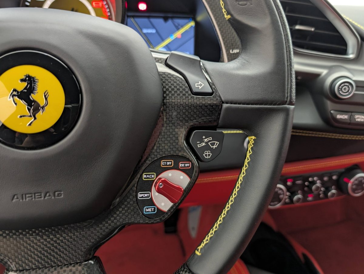 2016 Ferrari 488GTB — Photo 20 / 39