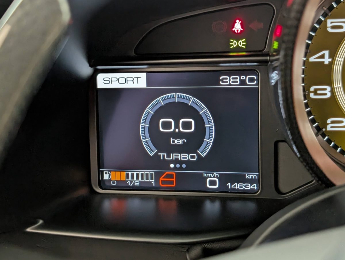 2016 Ferrari 488GTB — Photo 22 / 39