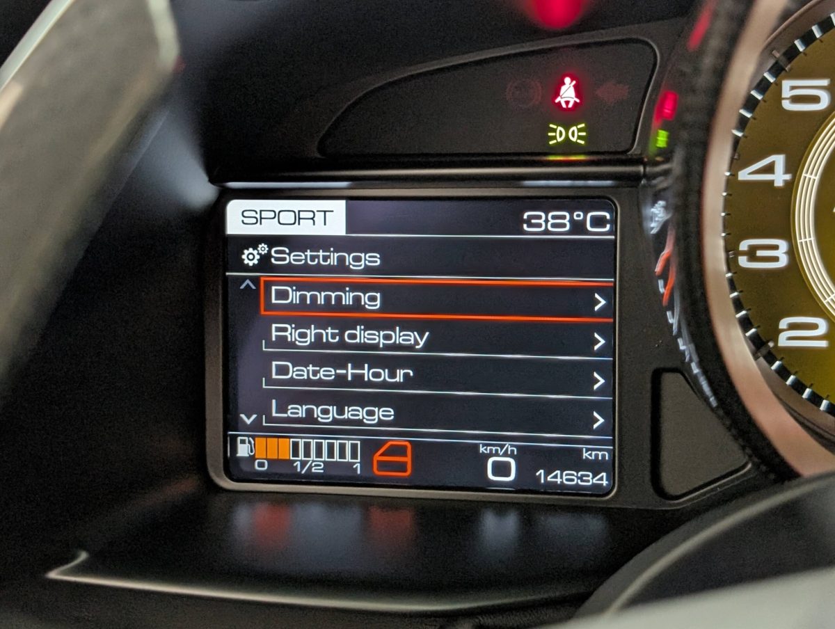 2016 Ferrari 488GTB — Photo 23 / 39