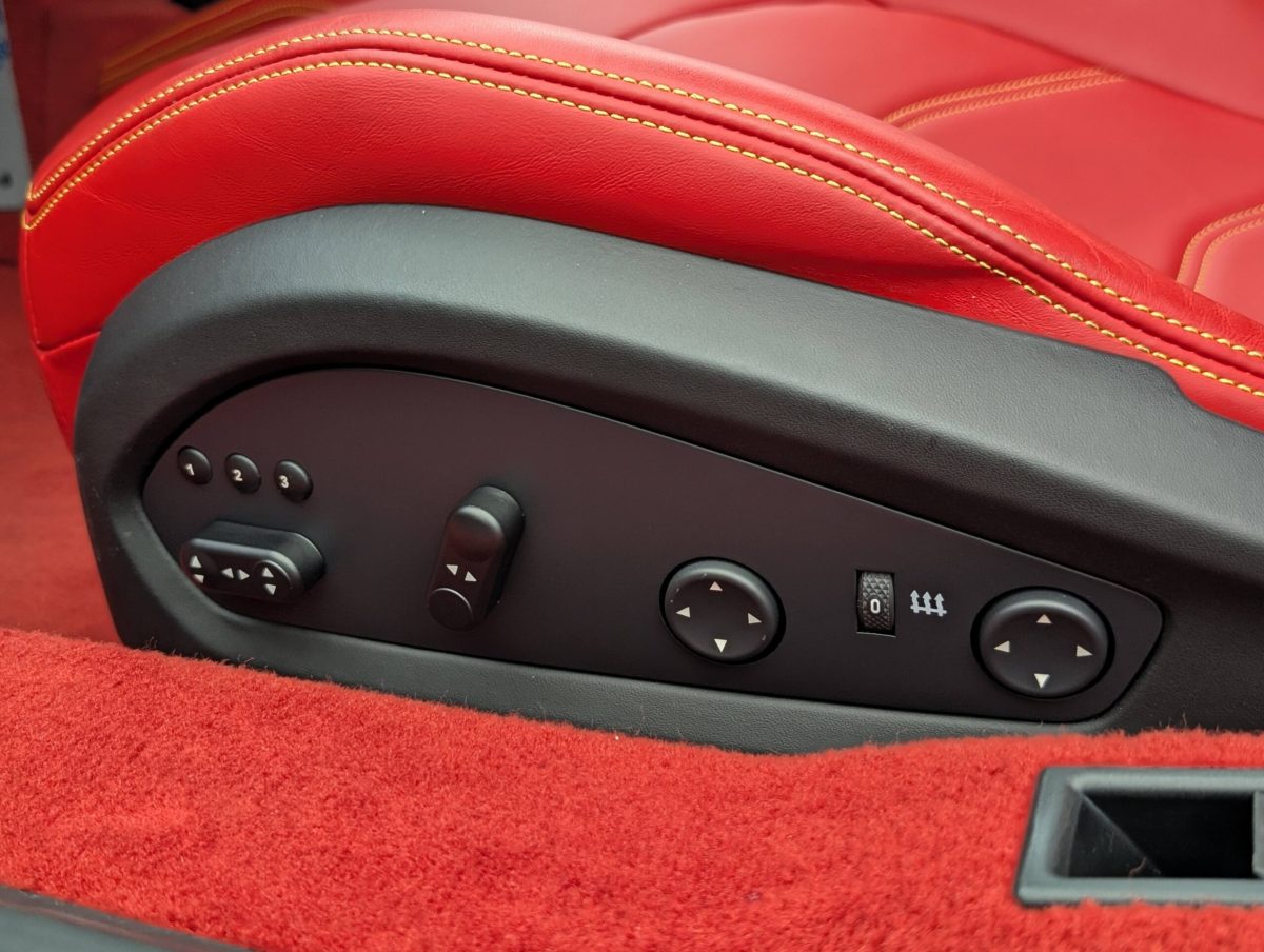 2016 Ferrari 488GTB — Photo 30 / 39