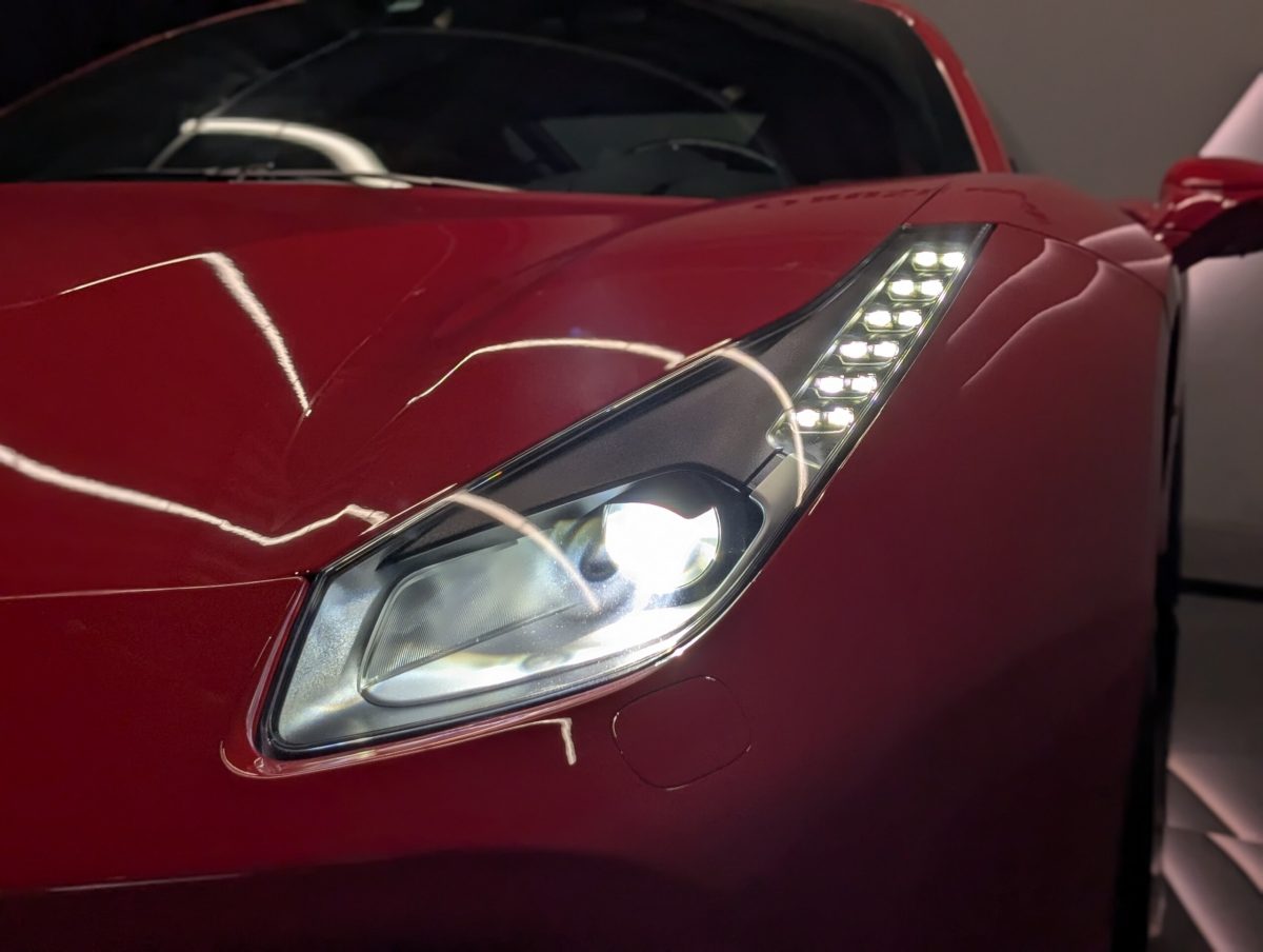 2016 Ferrari 488GTB — Photo 36 / 39