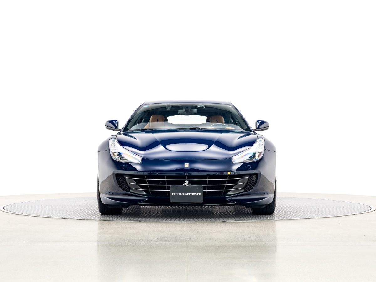 2017 Ferrari GTC4Lusso — Photo 2 / 30