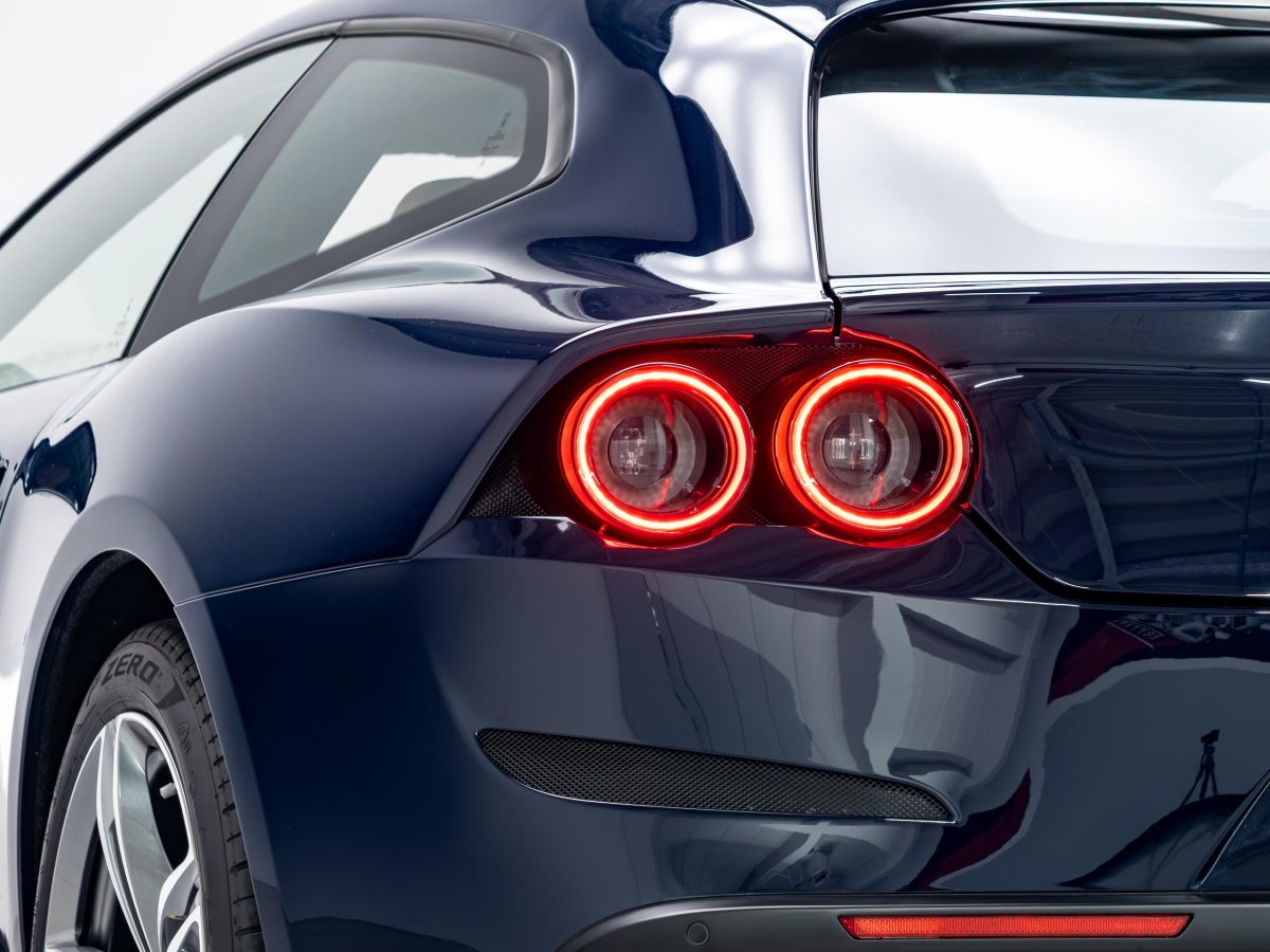 2017 Ferrari GTC4Lusso — Photo 20 / 30