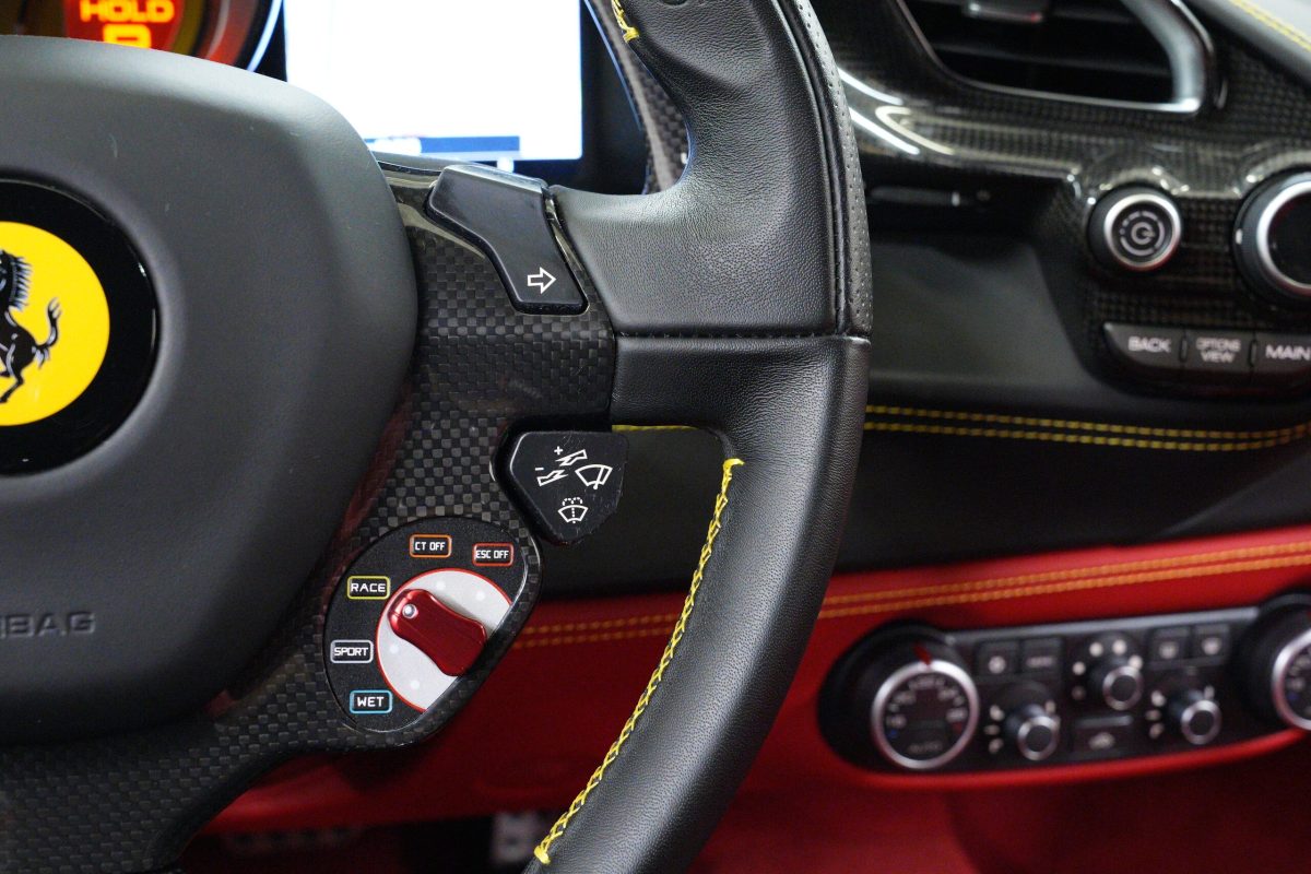 2018 Ferrari 488GTB — Photo 22 / 44