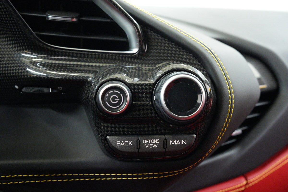 2018 Ferrari 488GTB — Photo 25 / 44