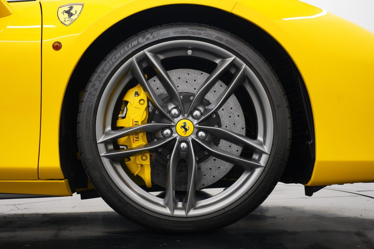2018 Ferrari 488GTB — Photo 32 / 44