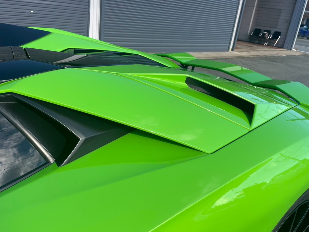 2019 Lamborghini Aventador Roadster S — Photo 11 / 57