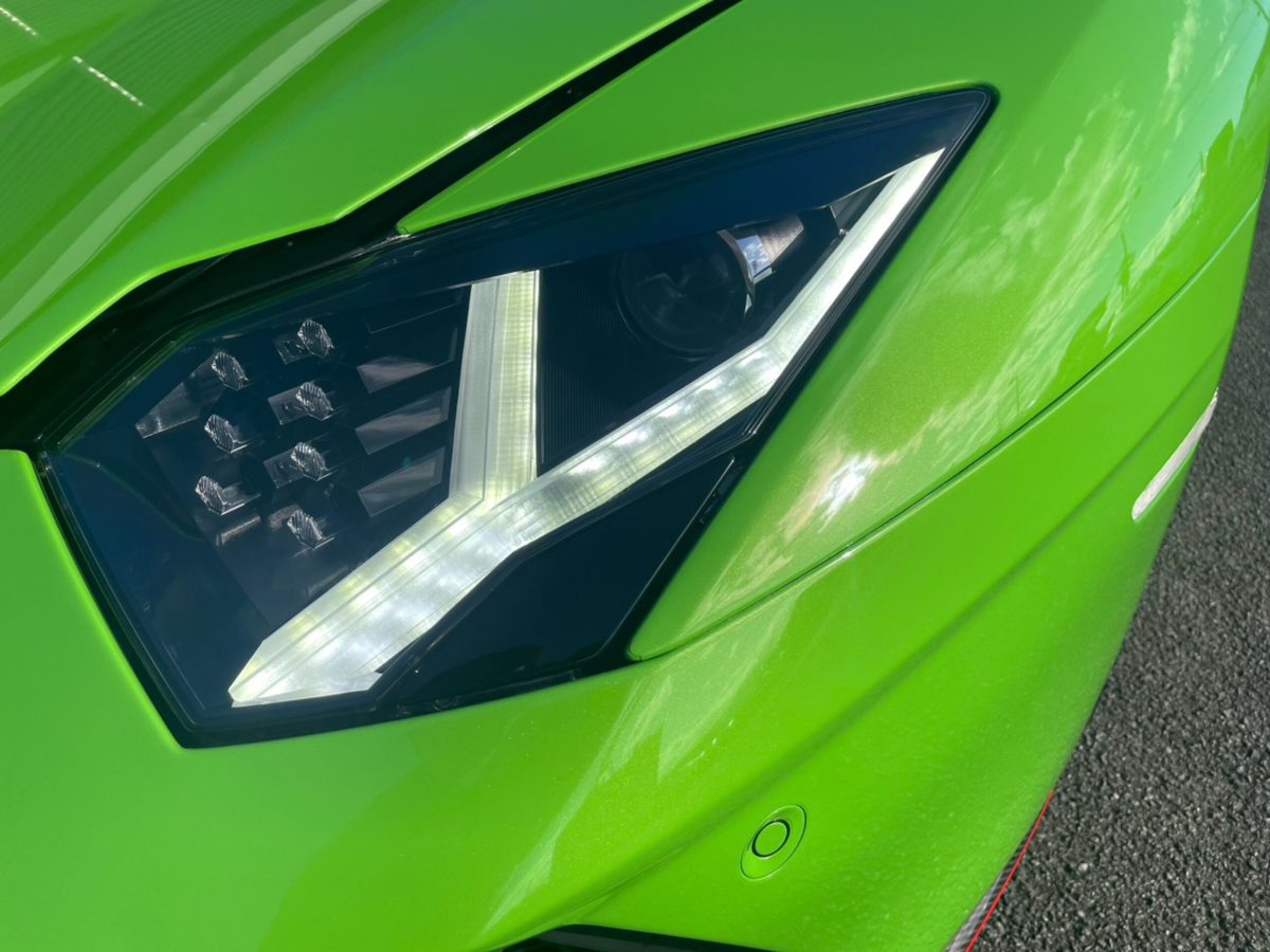 2019 Lamborghini Aventador Roadster S — Photo 19 / 57
