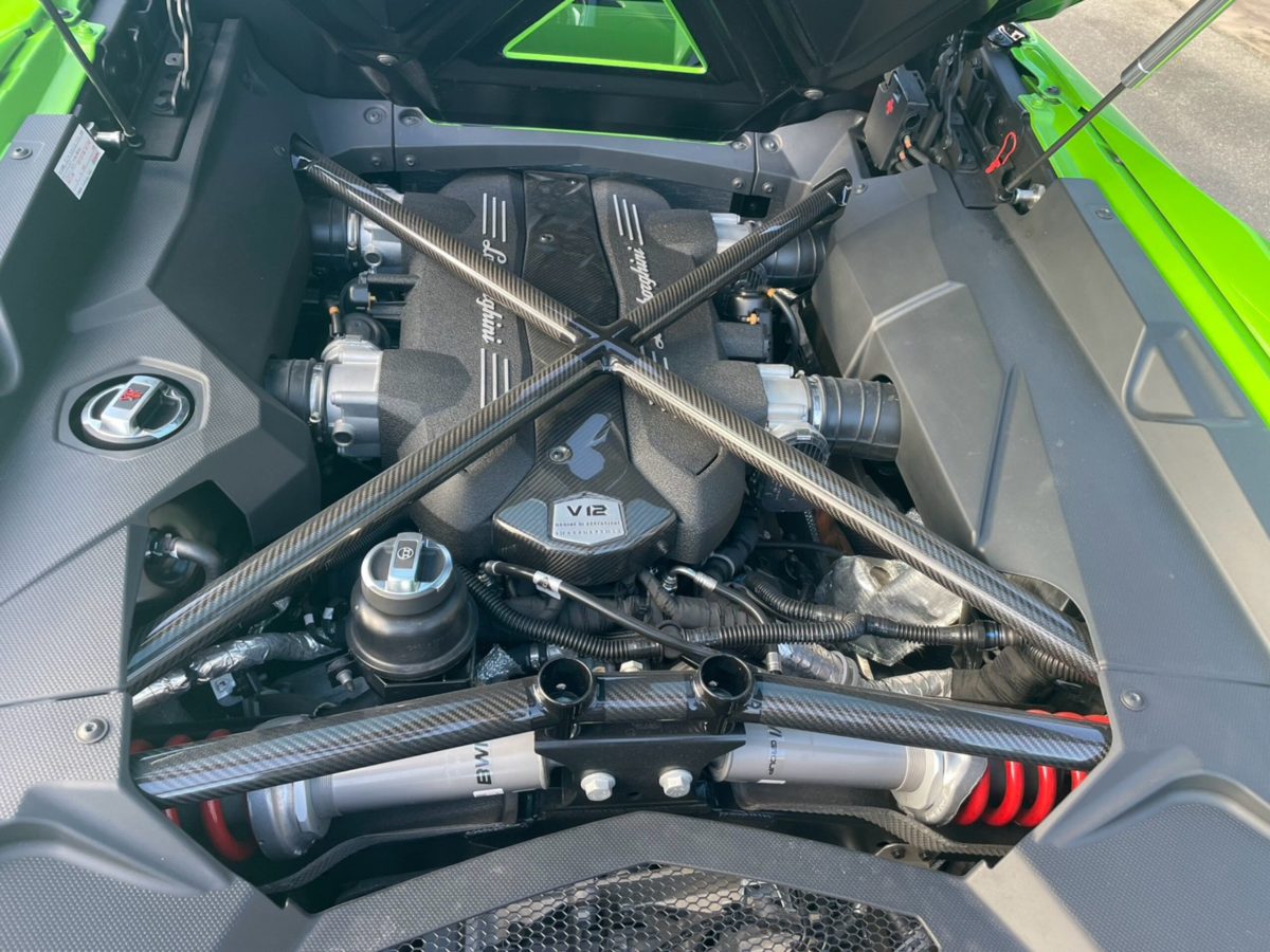 2019 Lamborghini Aventador Roadster S — Photo 41 / 57